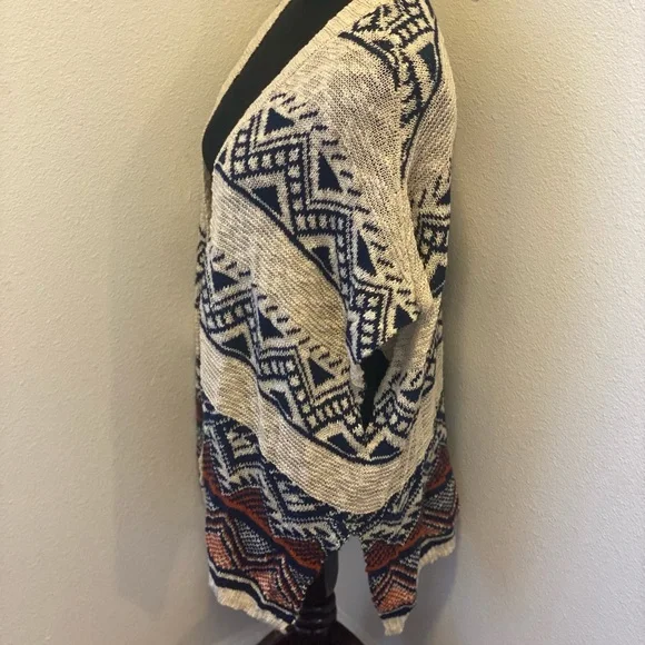 Almost Famous Bohemian Aztec Print Knit Open Front Sweater Oversized Dolman S M - Picture 2 of 5